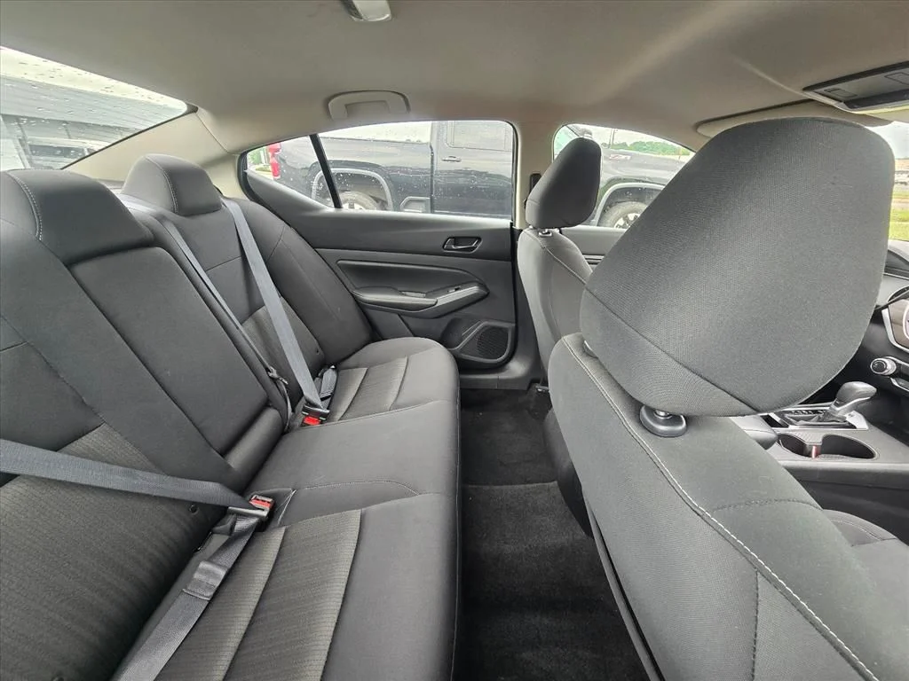 Used 2025 Black Nissan 2.5 SV image 6