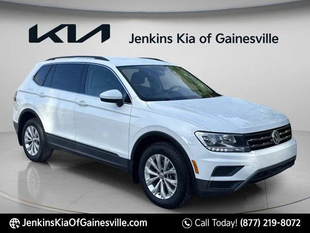 Used 2019 White Volkswagen 2.0T SE image 1