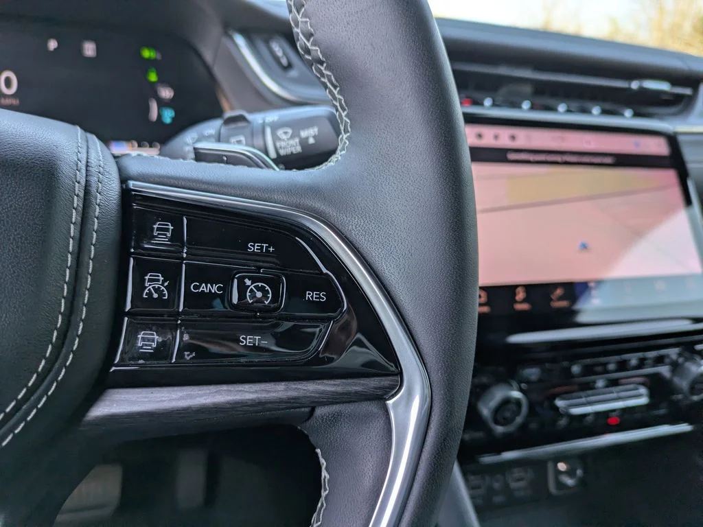 Used 2022 White Jeep Overland 4xe image 30