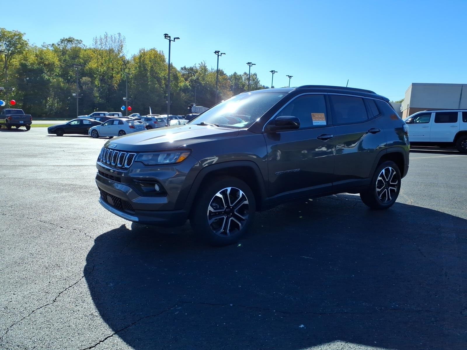 Certified Used 2023 Granite Crystal Metallic Clear Coat Jeep Limited image 3