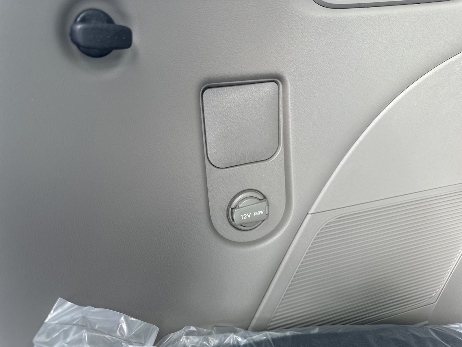 New 2026 Black Hyundai SEL Premium 7P image 30