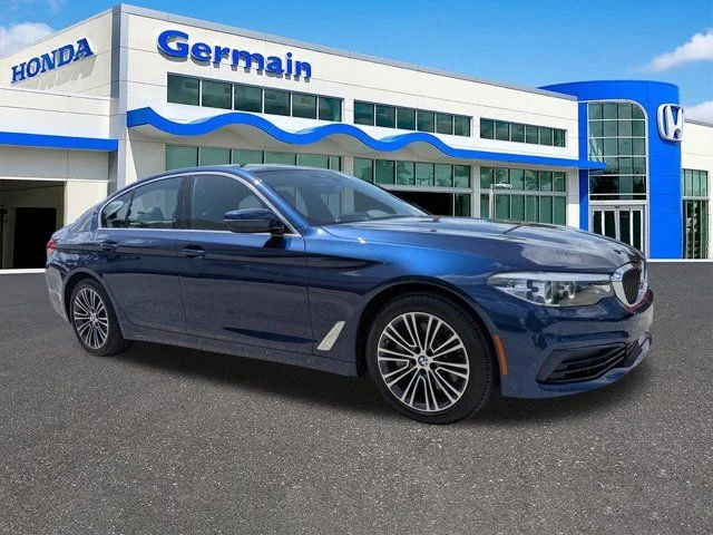 Used 2020 Blue Metallic BMW 530i xDrive image 3