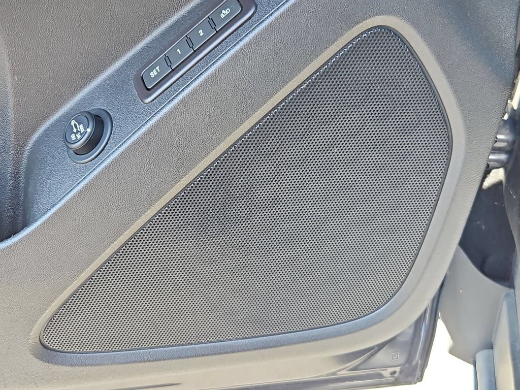 Used 2022 Iron Gray Metallic Chevrolet Premier image 12