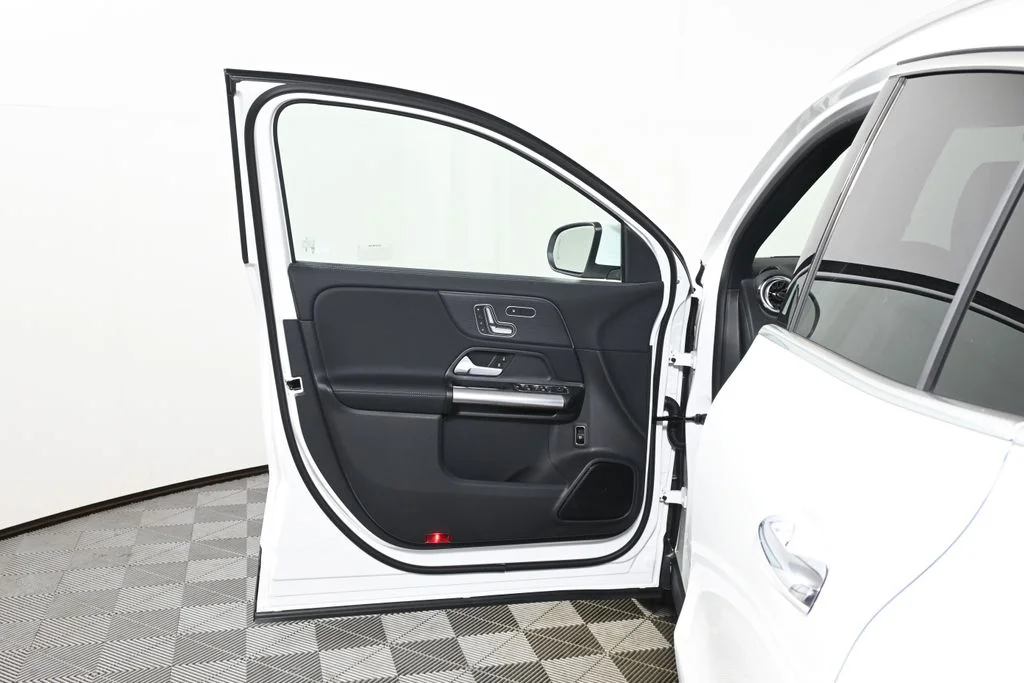 Used 2026 White Mercedes-Benz GLA 250 image 24