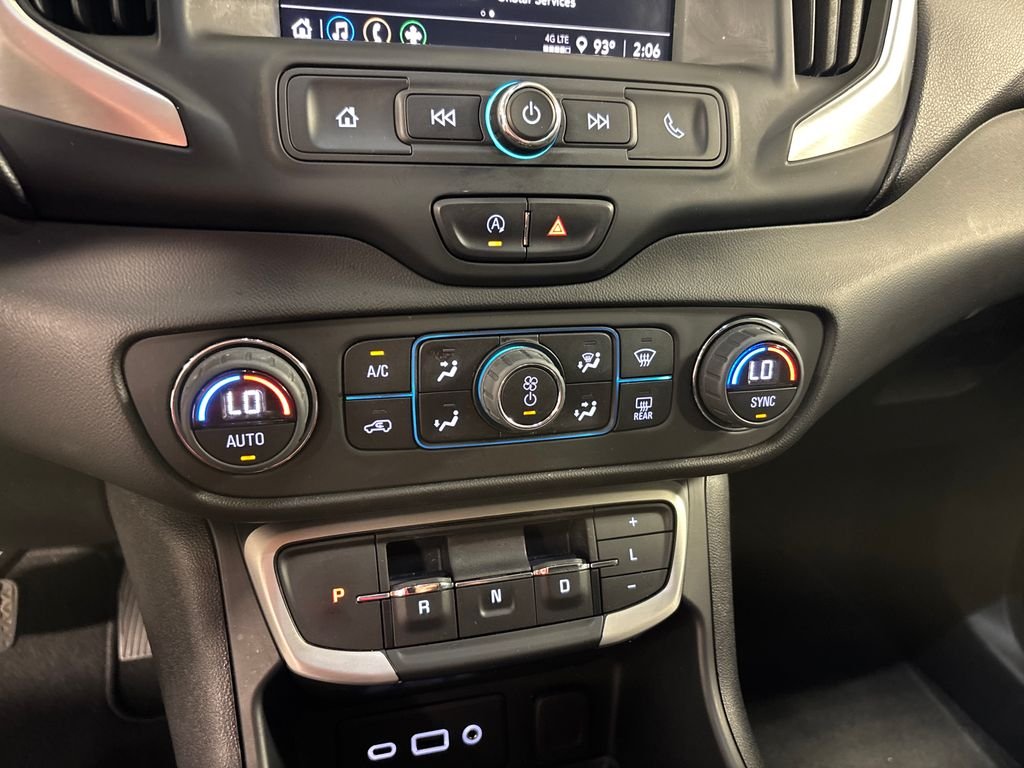 Used 2023 Silver GMC SLE image 39
