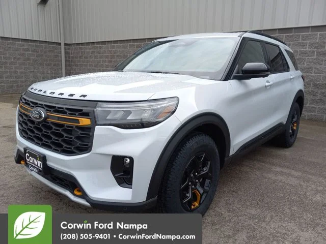 New 2026 Space White Metallic Ford Tremor image 7