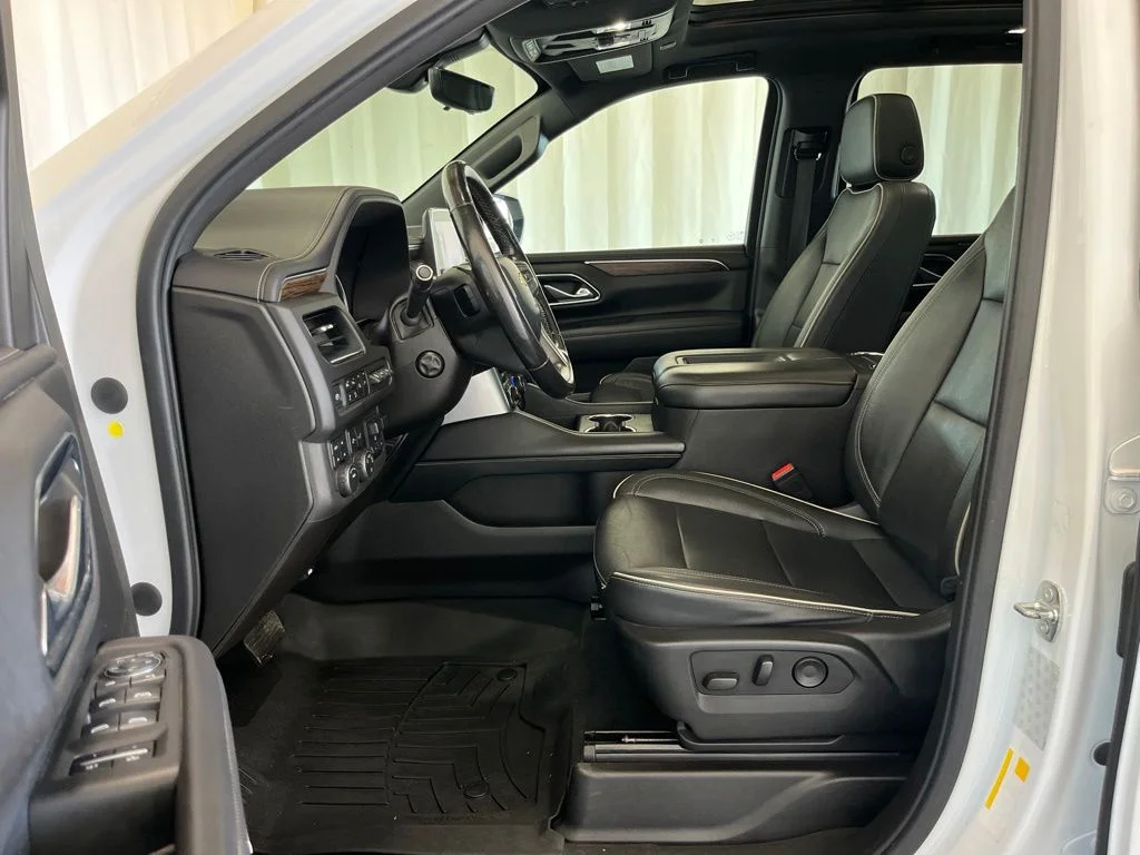 Used 2021 Summit White Chevrolet Premier image 4