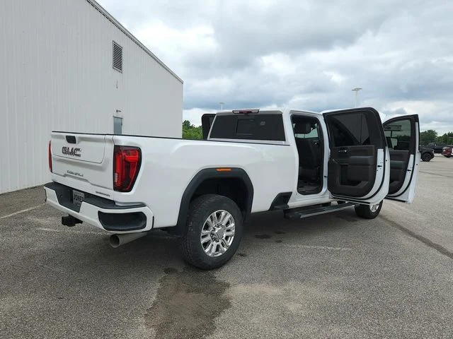 Used 2022 White GMC Denali image 15