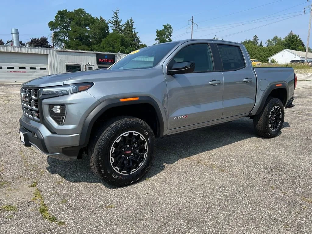 2026 GMC Canyon AT4 - Photo 7