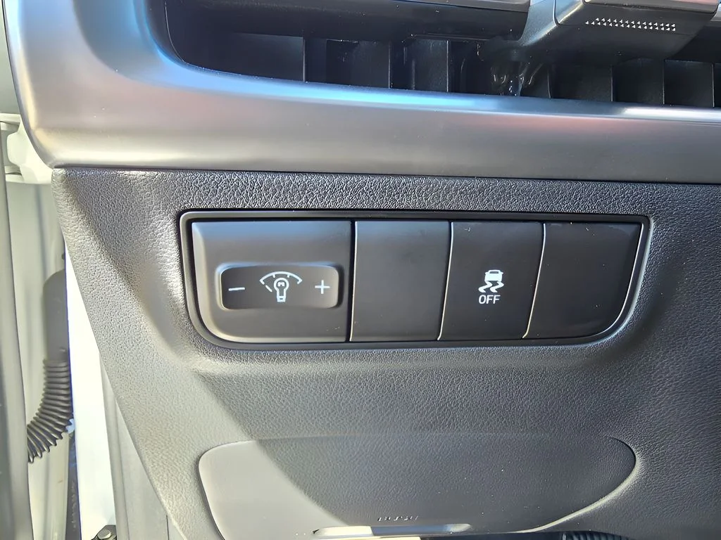 Used 2026 Serenity White Pearl Hyundai SE image 15