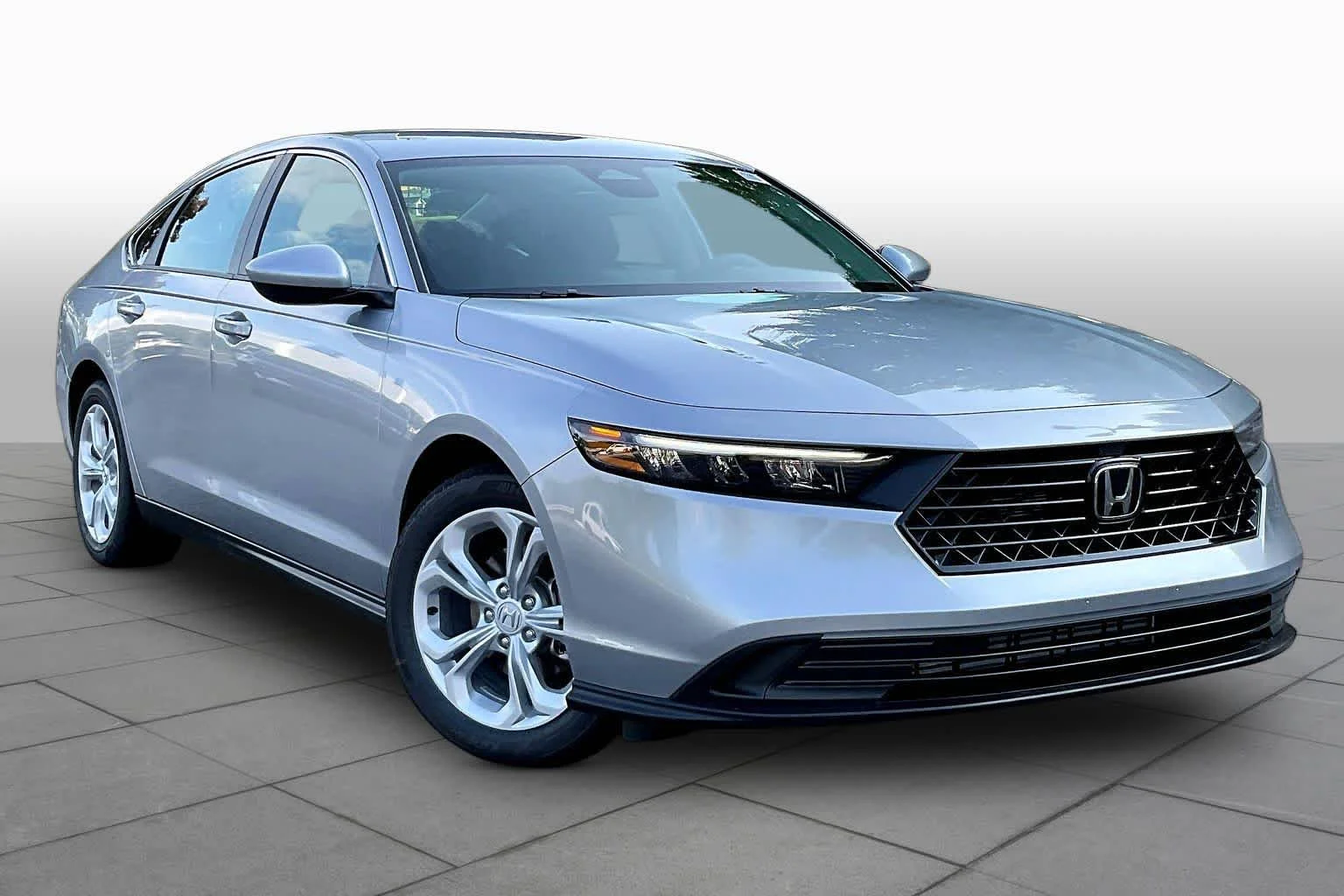 New 2026 Solar Silver Metallic Honda LX image 2