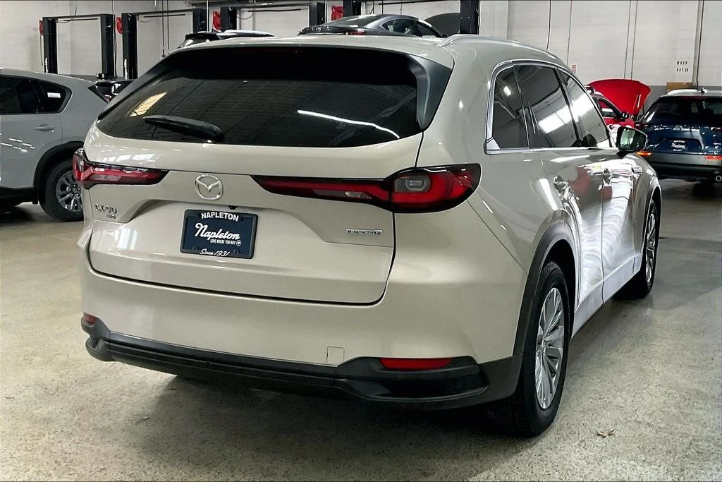 Used 2024 Silver Mazda 3.3 Turbo Preferred Plus image 13
