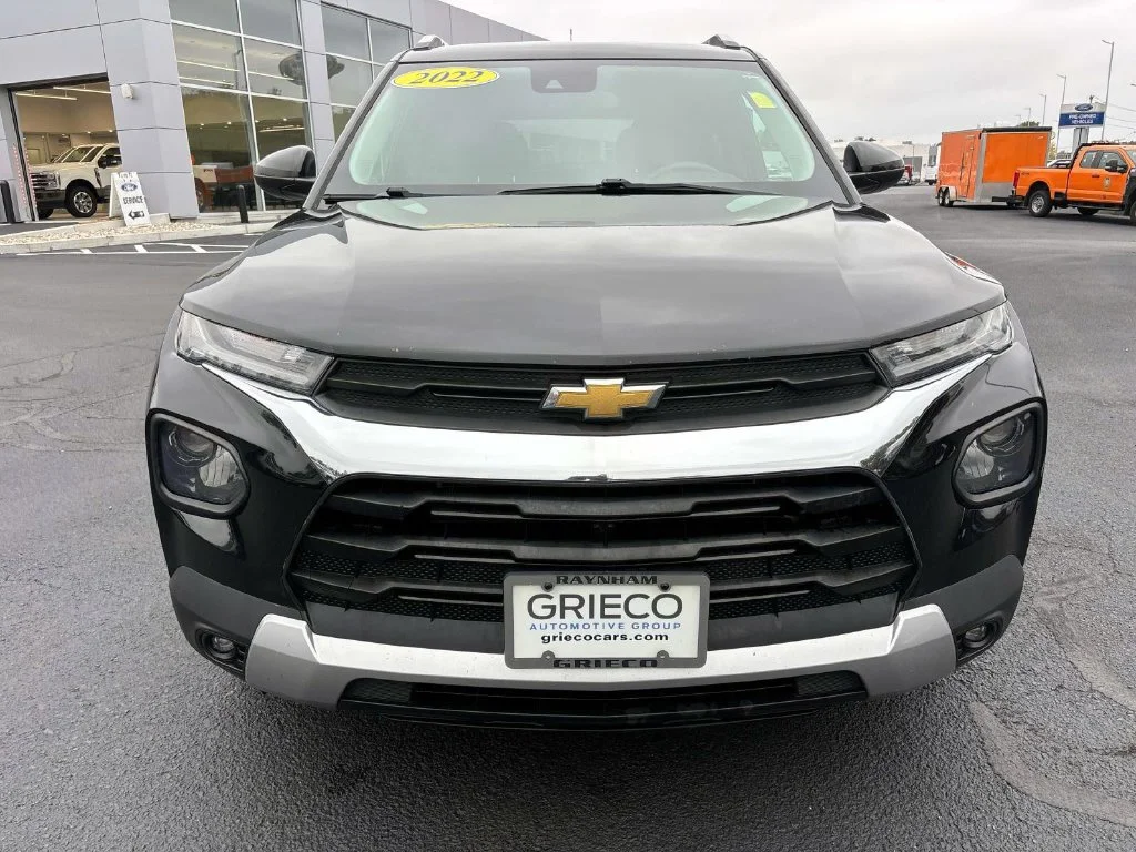 Used 2022 Black Metallic Chevrolet LT image 8