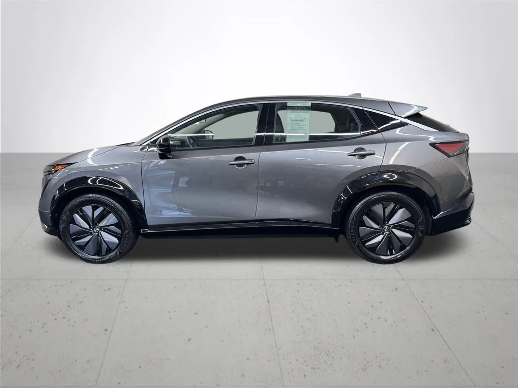 Used 2023 Gray Nissan ENGAGE image 3