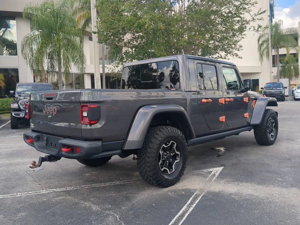 Used 2021 Gray Jeep Rubicon image 5