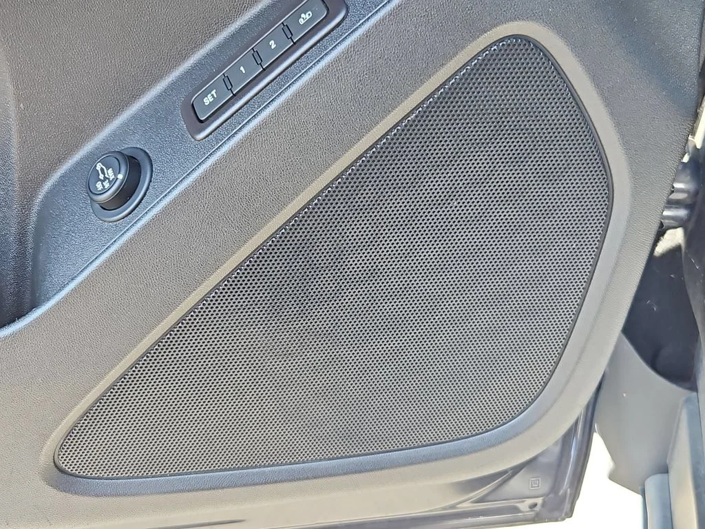 Used 2022 Iron Gray Metallic Chevrolet Premier image 12