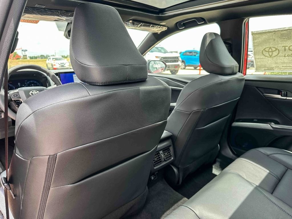 2026 Toyota Camry XSE - Photo 12