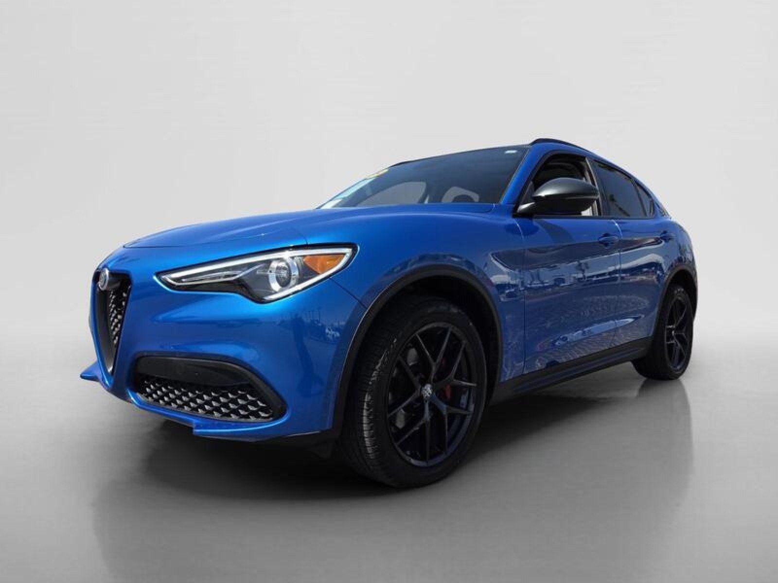 Used 2019 MISANO BLUE MET Alfa Romeo  image 8
