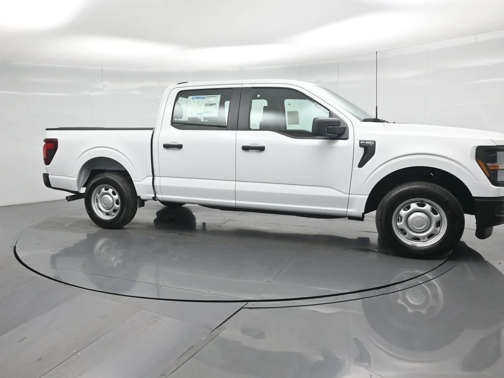 New 2026 Oxford White Ford XL image 22