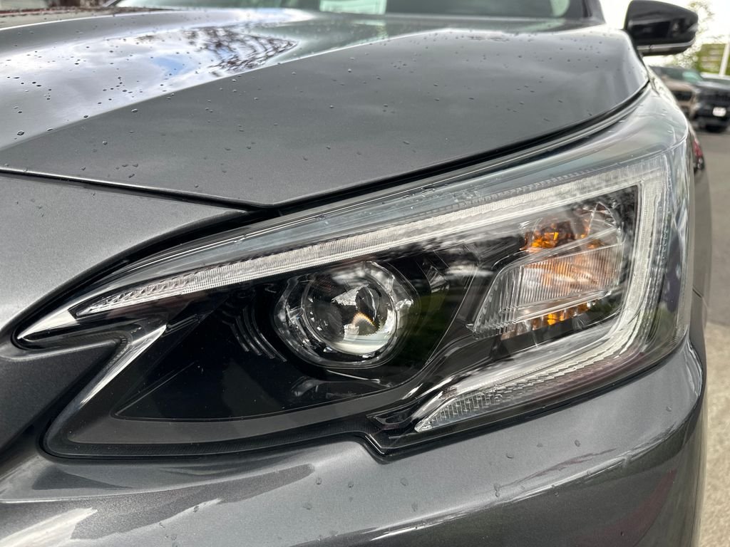 Used 2021 Gray Metallic Subaru Onyx Edition XT image 9