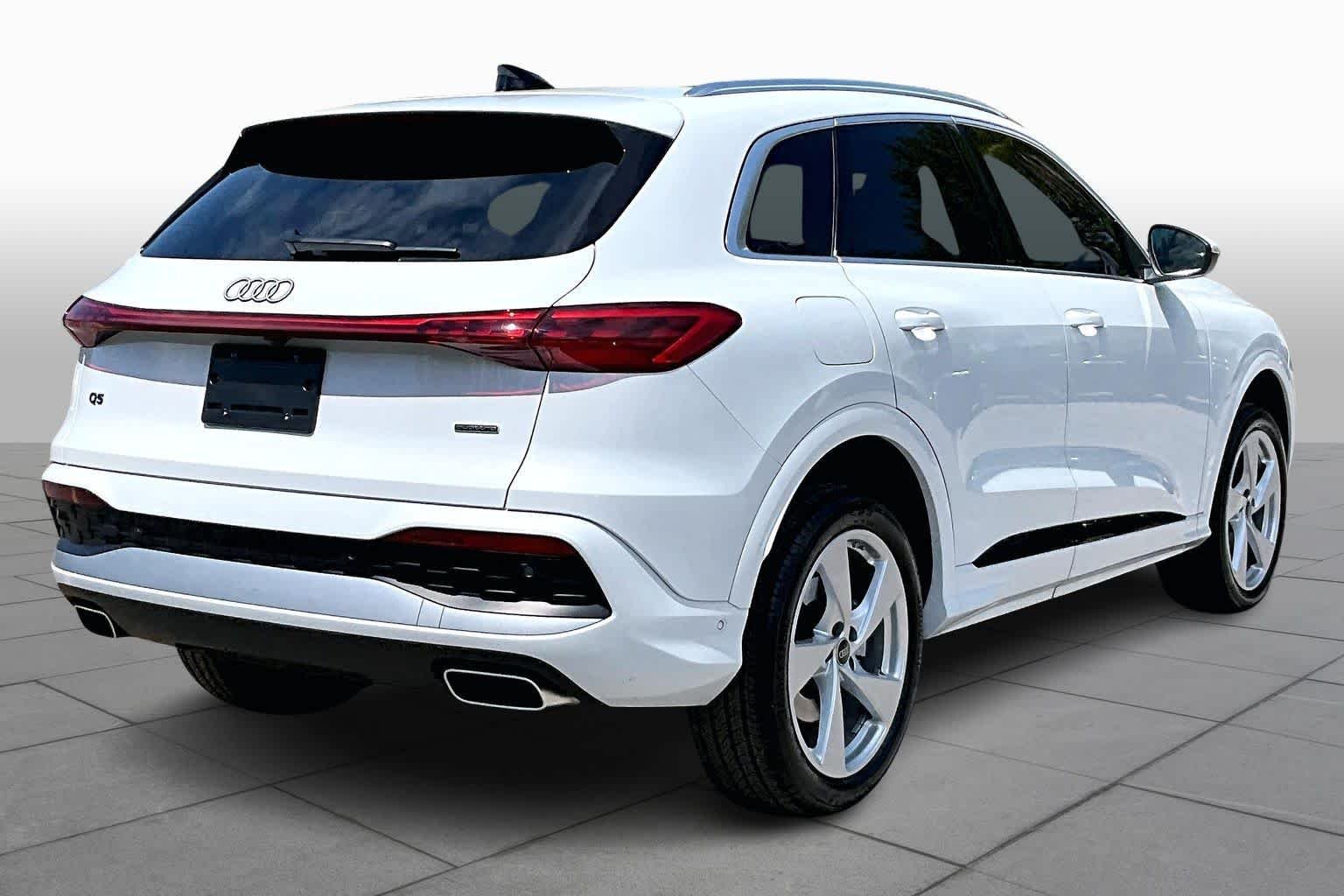 Used 2025 Glacier White Metallic Audi Premium Plus image 21
