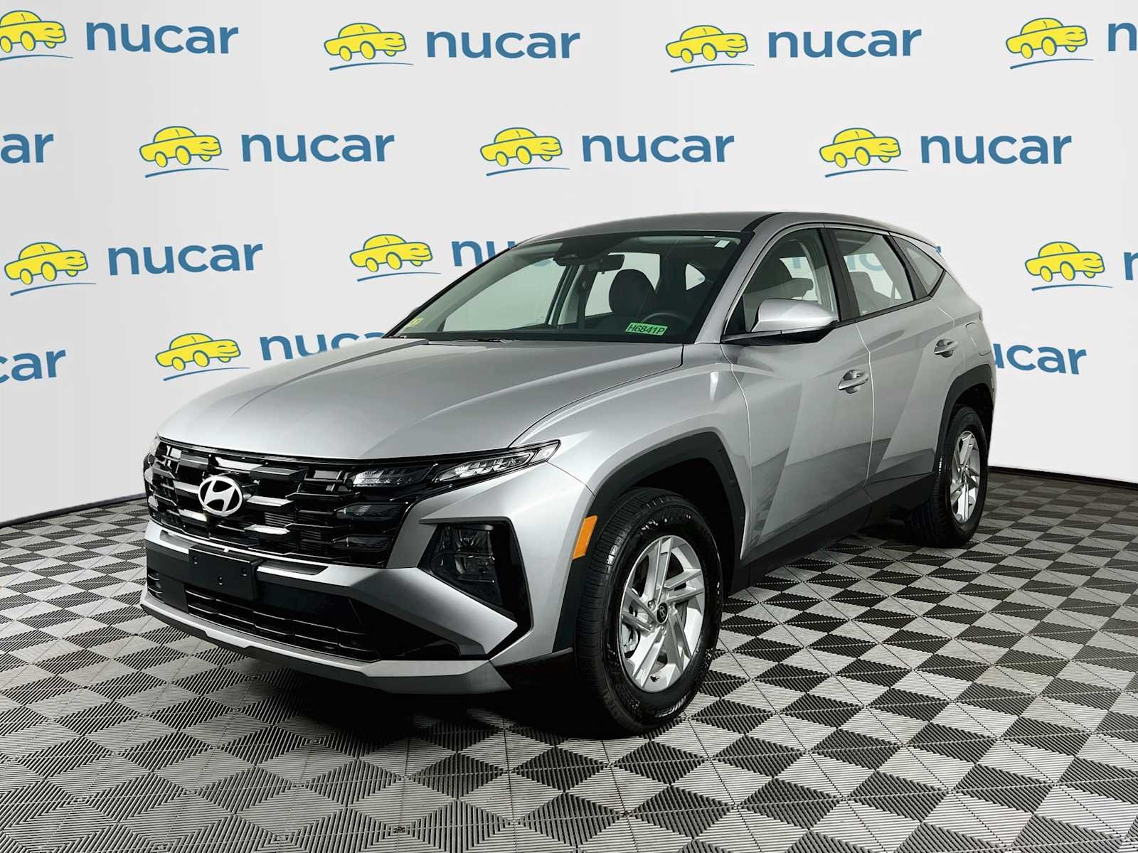 Used 2025 Shimmering Silver Hyundai SE image 3