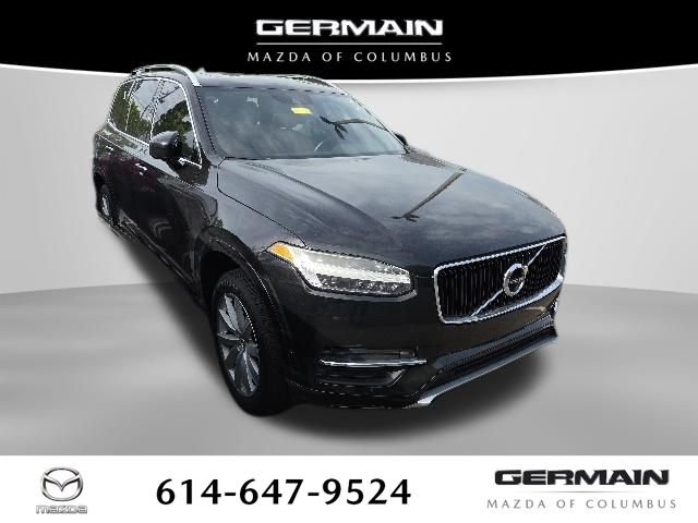 2017 Volvo XC90 T6 AWD Momentum's photo