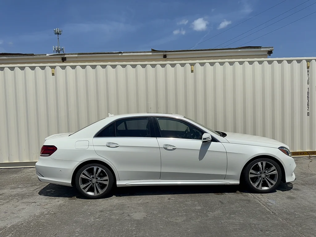 Used 2016 designo Diamond White Metallic Mercedes-Benz E 350 image 2