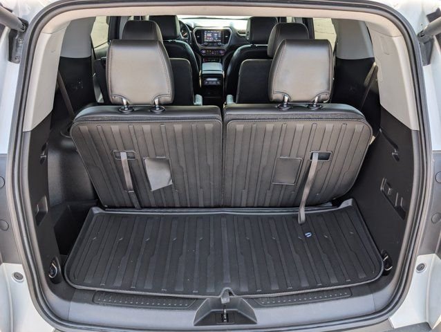 Used 2021 White GMC AT4 image 14