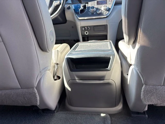Used 2015 Black Toyota XLE image 29