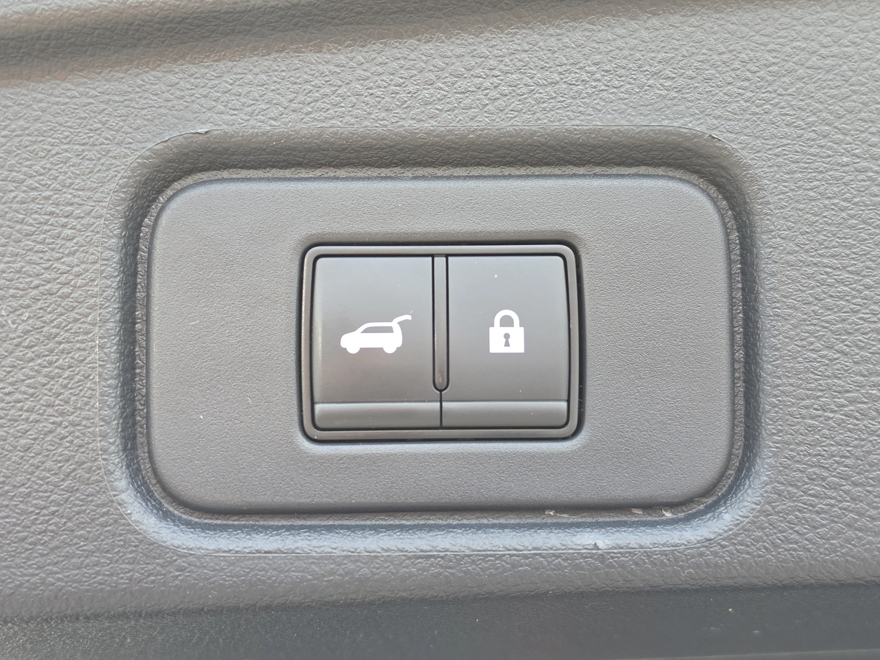 Used 2023 Obsidian Green Pearl Nissan SL image 16