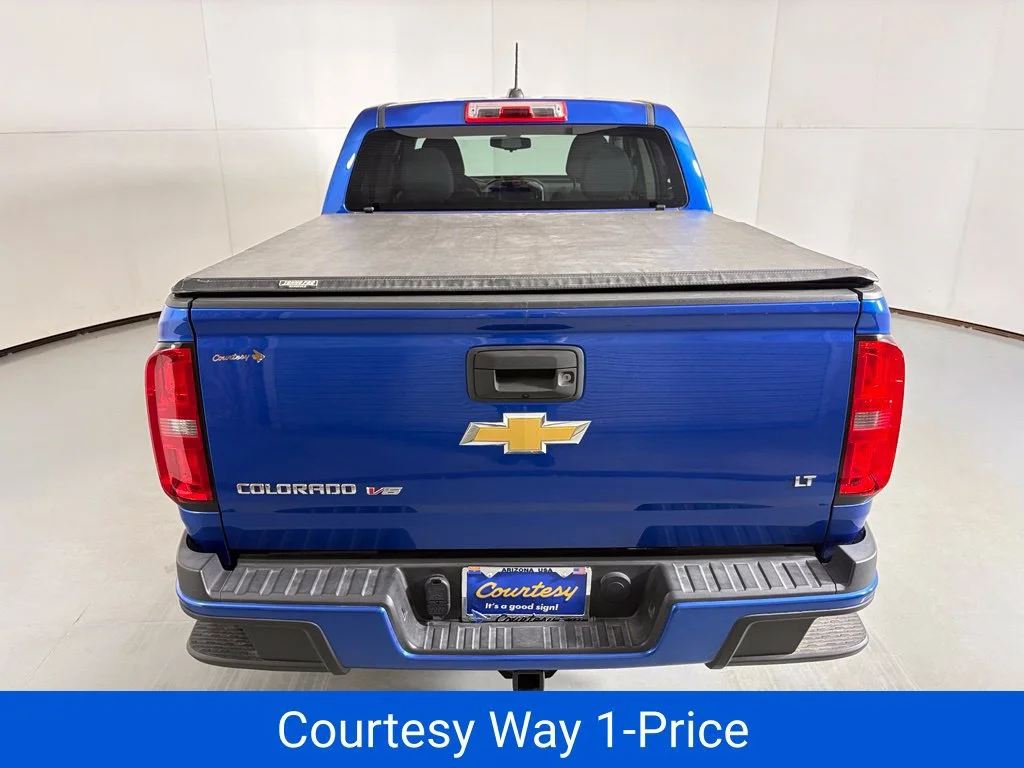 Used 2018 KINETIC BLUE METALLIC Chevrolet 2WD LT image 10