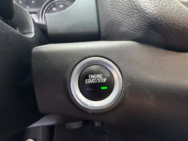 Used 2019 White GMC SLT image 33