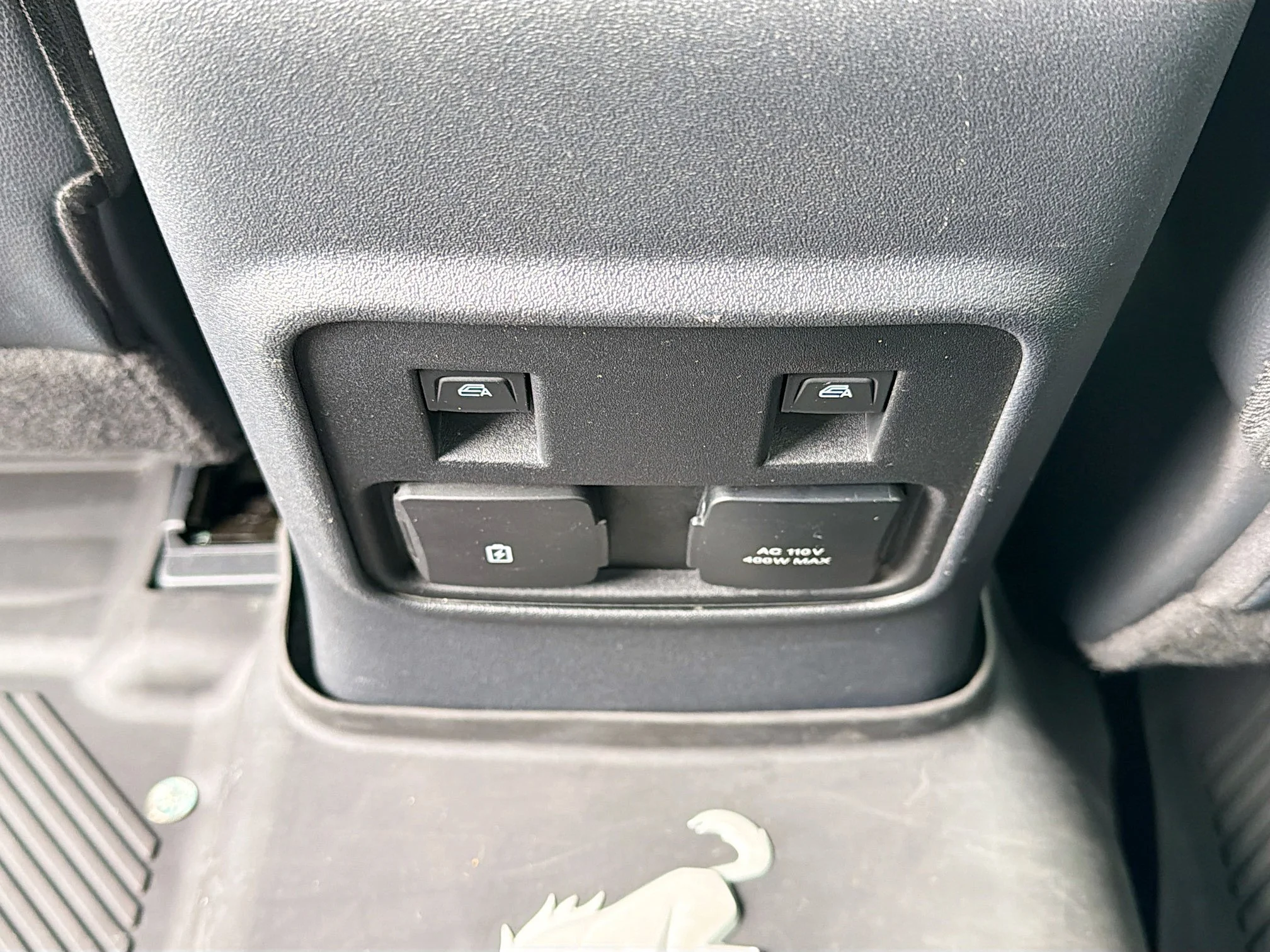 Used 2022 Shadow Black Ford Wildtrak image 18