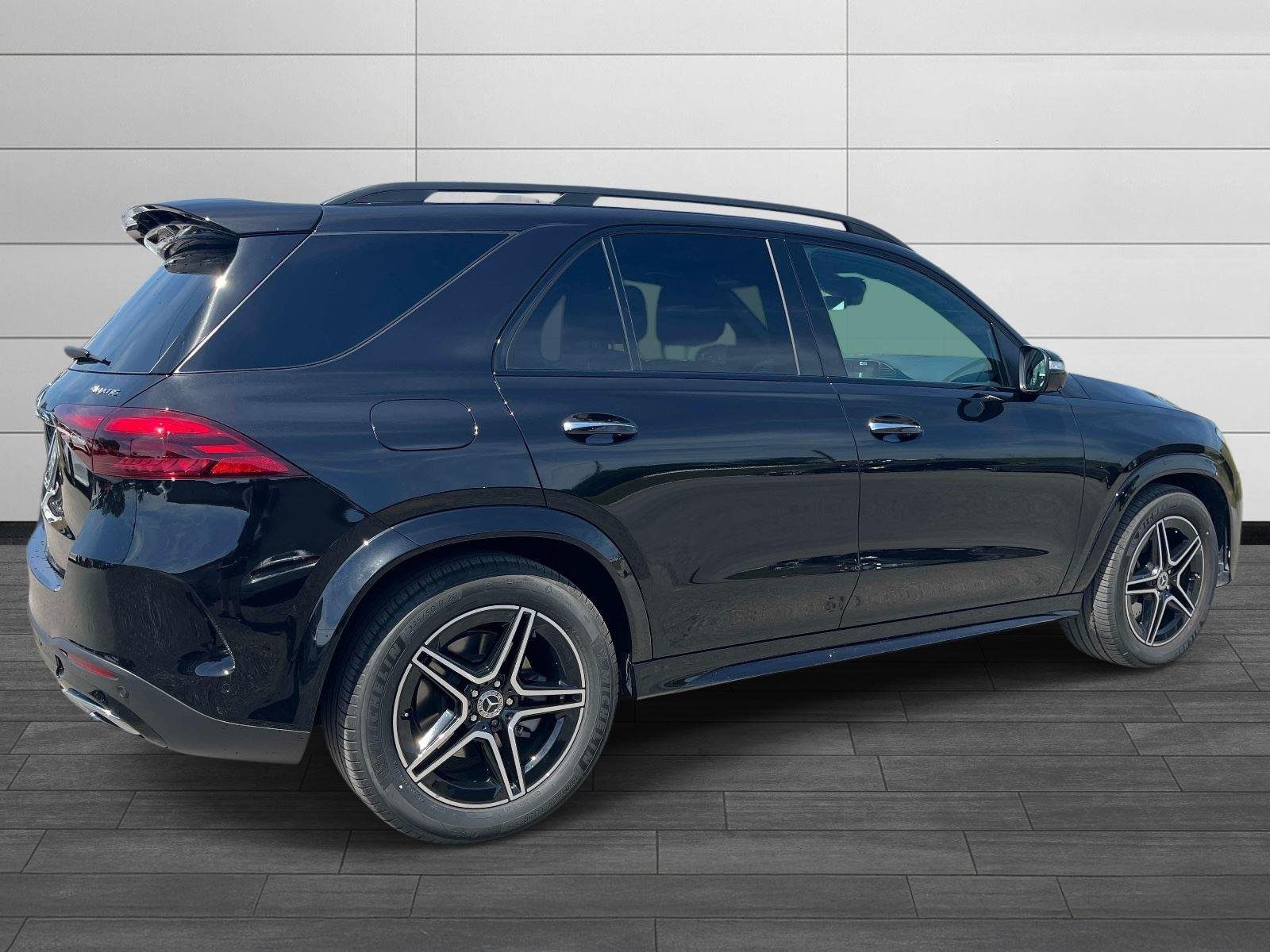 Used 2026 BLACK Mercedes-Benz GLE 350 image 3