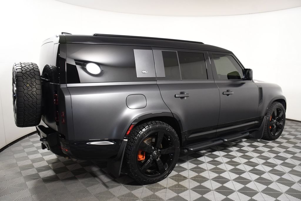 Used 2024 Eiger Gray Metallic Land Rover X-Dynamic SE image 7