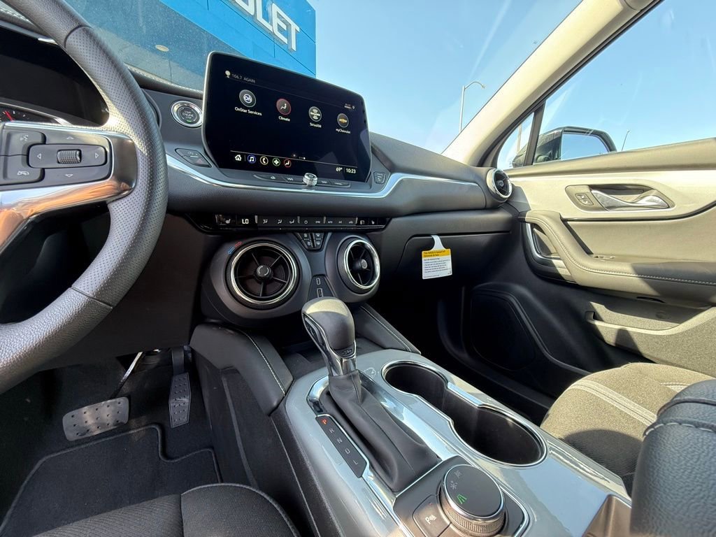 2025 Chevrolet Blazer 2LT - Photo 18