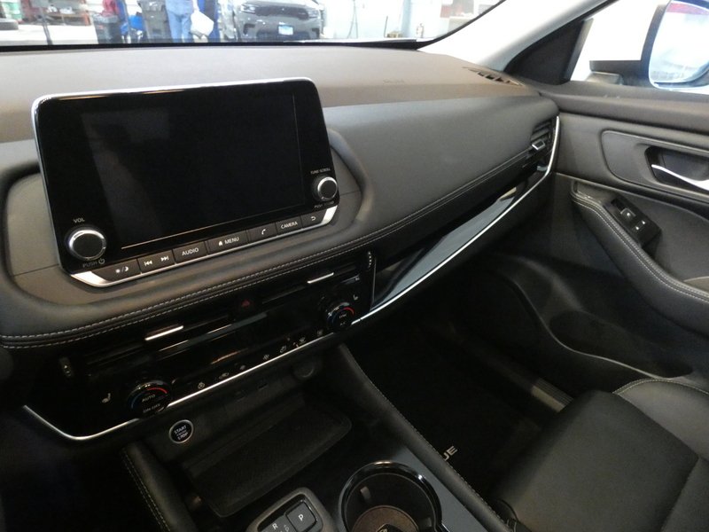 Used 2023 WHITE Nissan FWD SL image 11