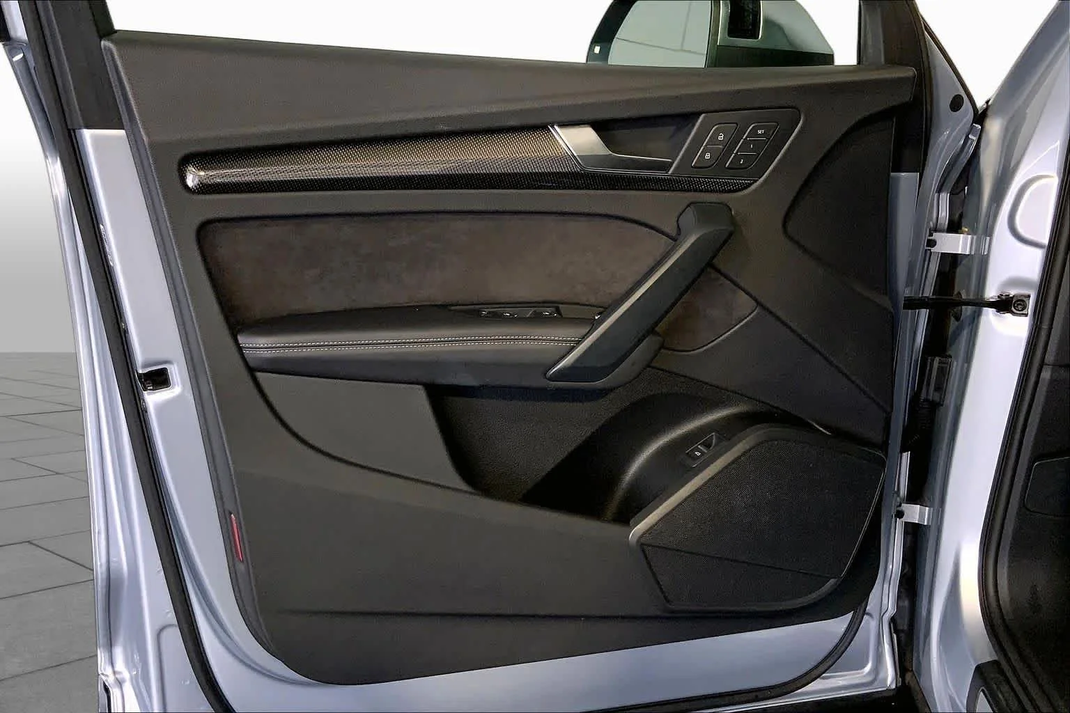 Used 2019 Florett Silver Metallic Audi Premium Plus image 22