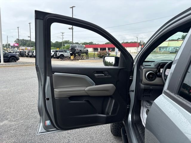 Used 2023 Gray Chevrolet ZR2 image 11