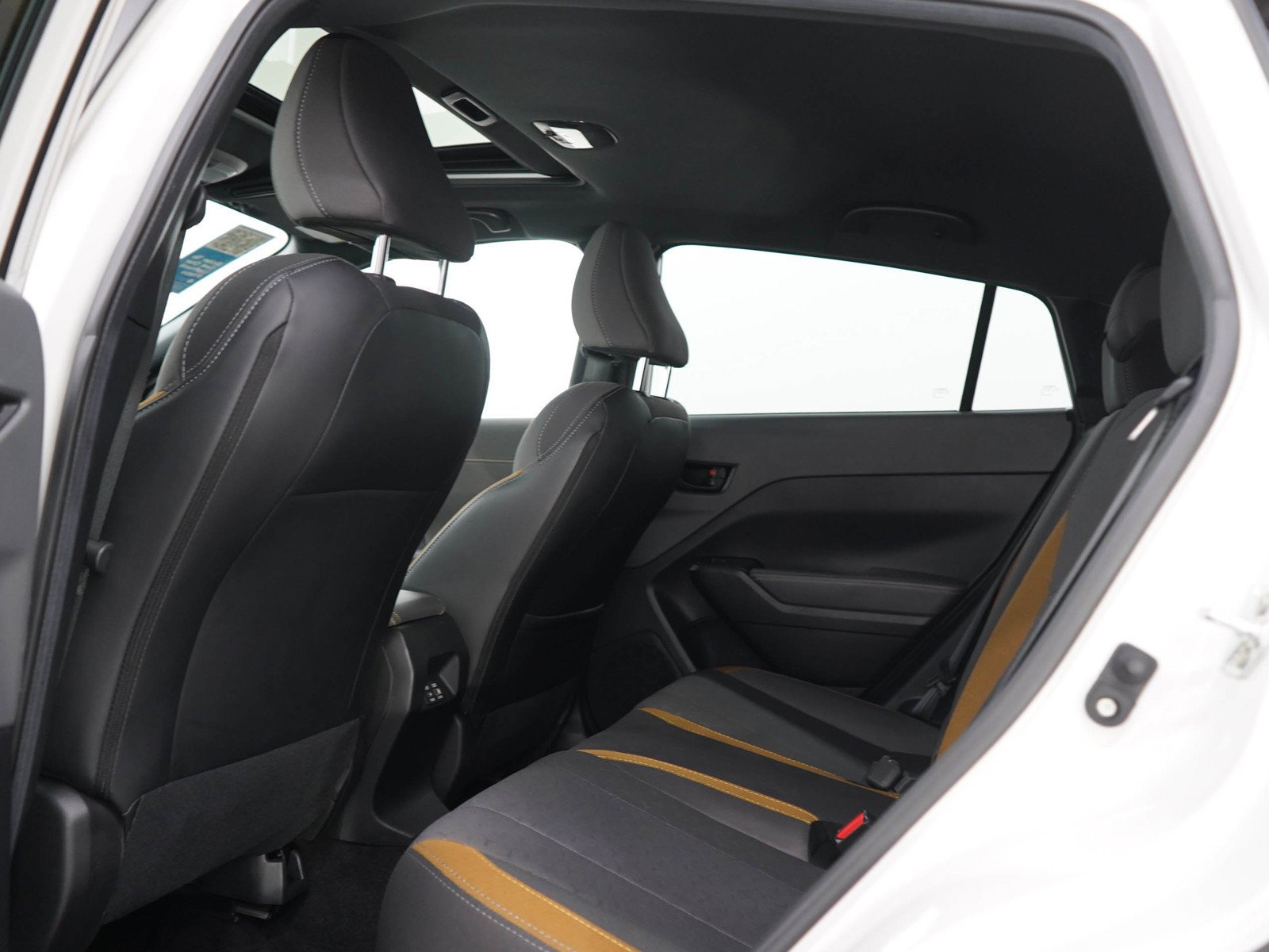 Used 2025 Crystal White Pearl Subaru Sport image 17