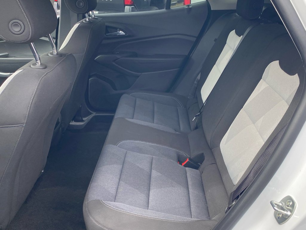 2025 Chevrolet Trax LS - Photo 6