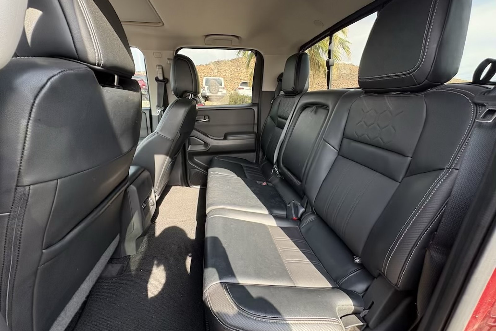 2022 Nissan Frontier SV - Photo 11