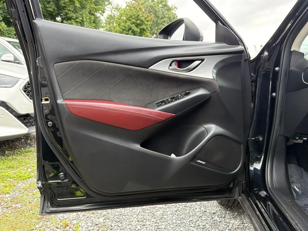 Used 2017 Black Mazda Grand Touring image 21