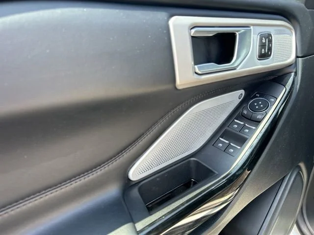 Used 2023 White Ford Platinum image 34