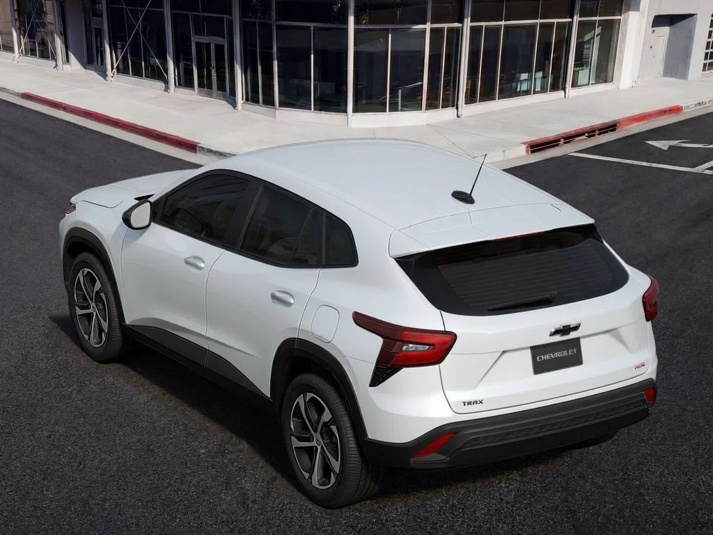New 2026 Summit White Chevrolet 1RS image 2