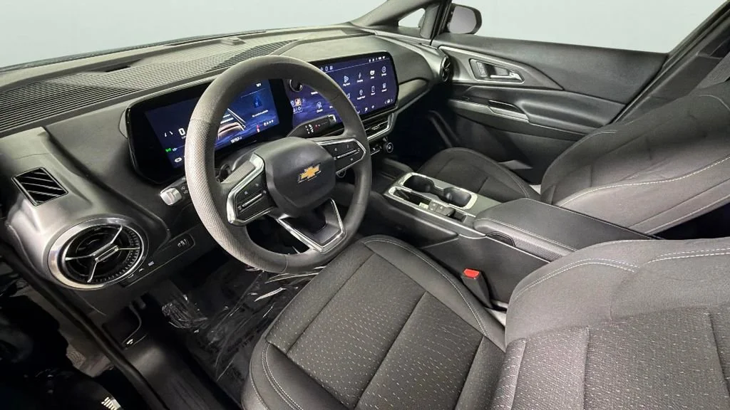 Used 2025 Black Chevrolet LT image 18
