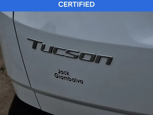 Used 2025 White Hyundai SEL image 31