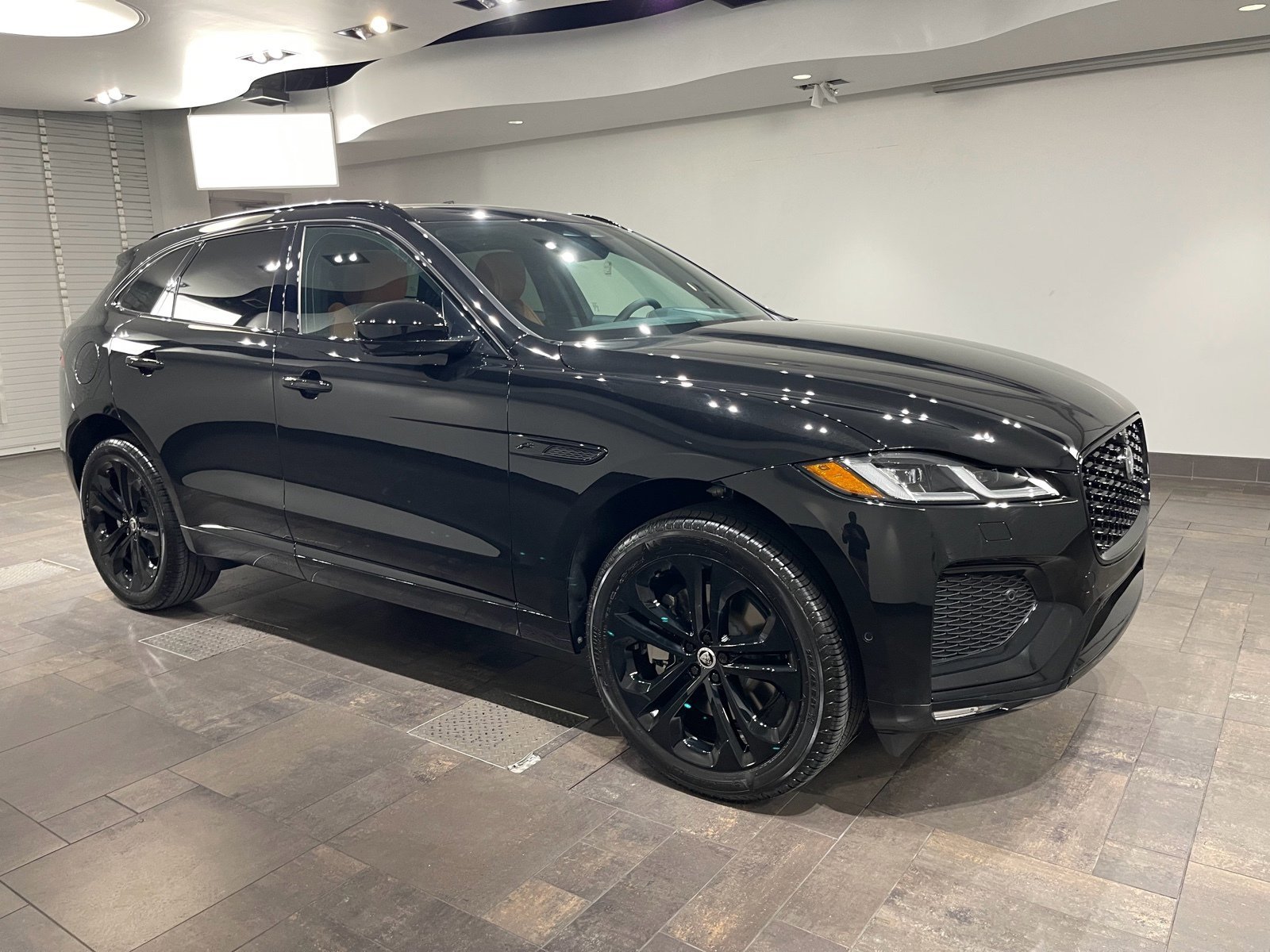 2026 Jaguar F-Pace R-Dynamic S - Photo 28