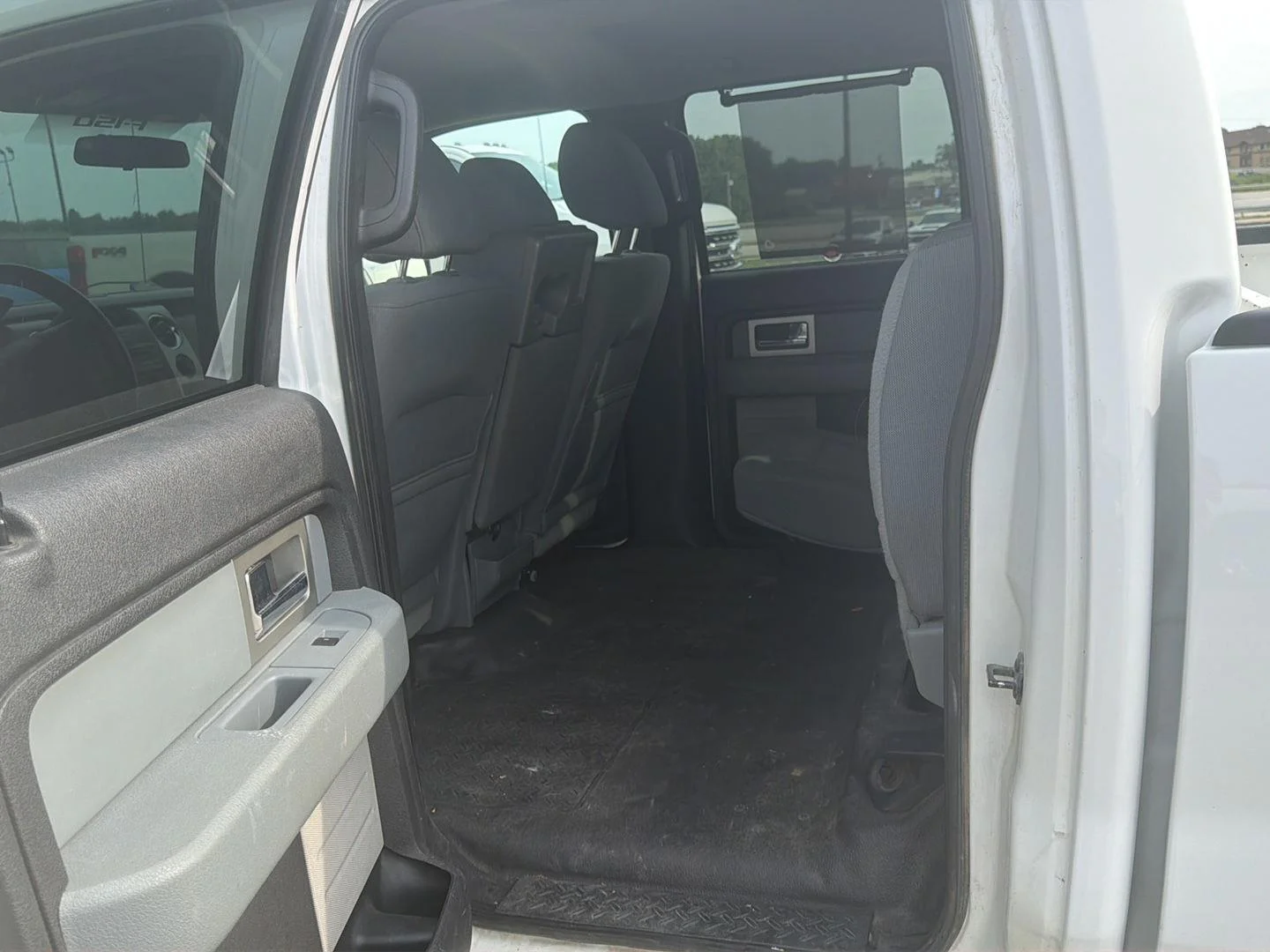 Used 2011 Oxford White Ford XLT image 5